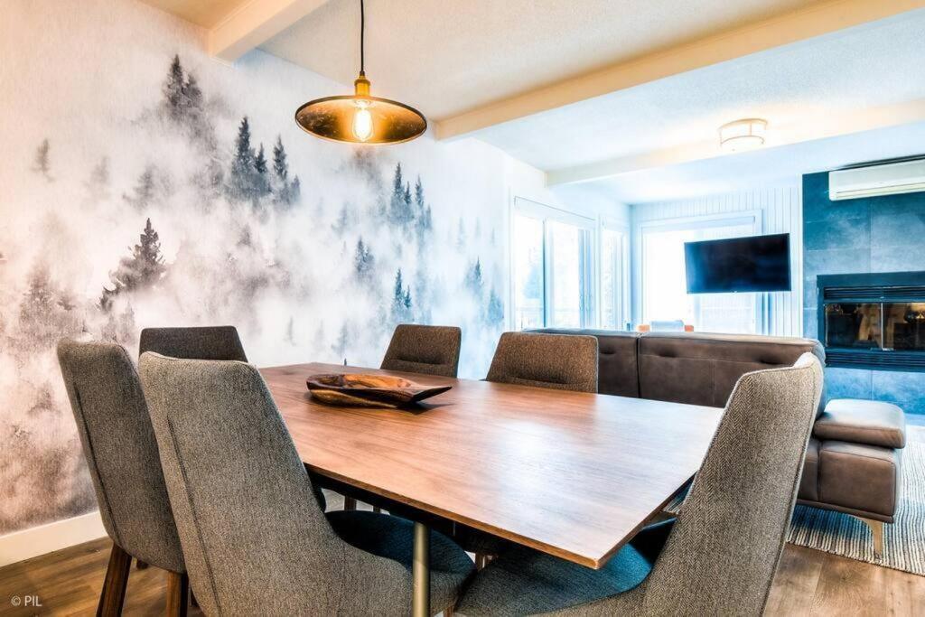 Chic Mt-tremblant With View On The By Denstays Apartment Mont-Tremblant